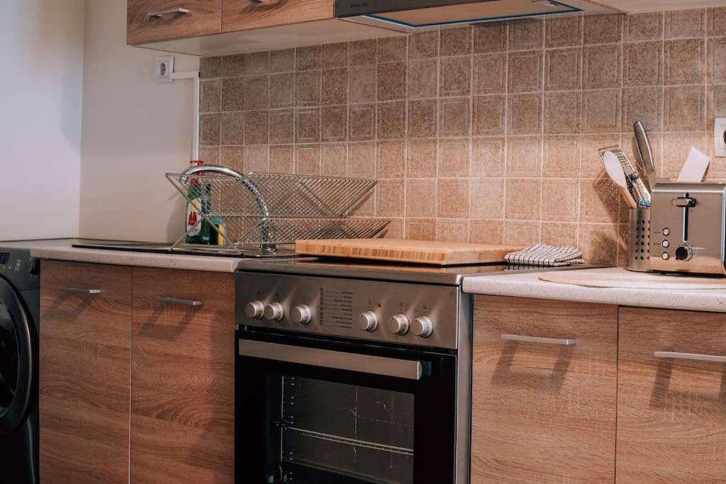 Charming Apartment In Keramikos Atene Esterno foto